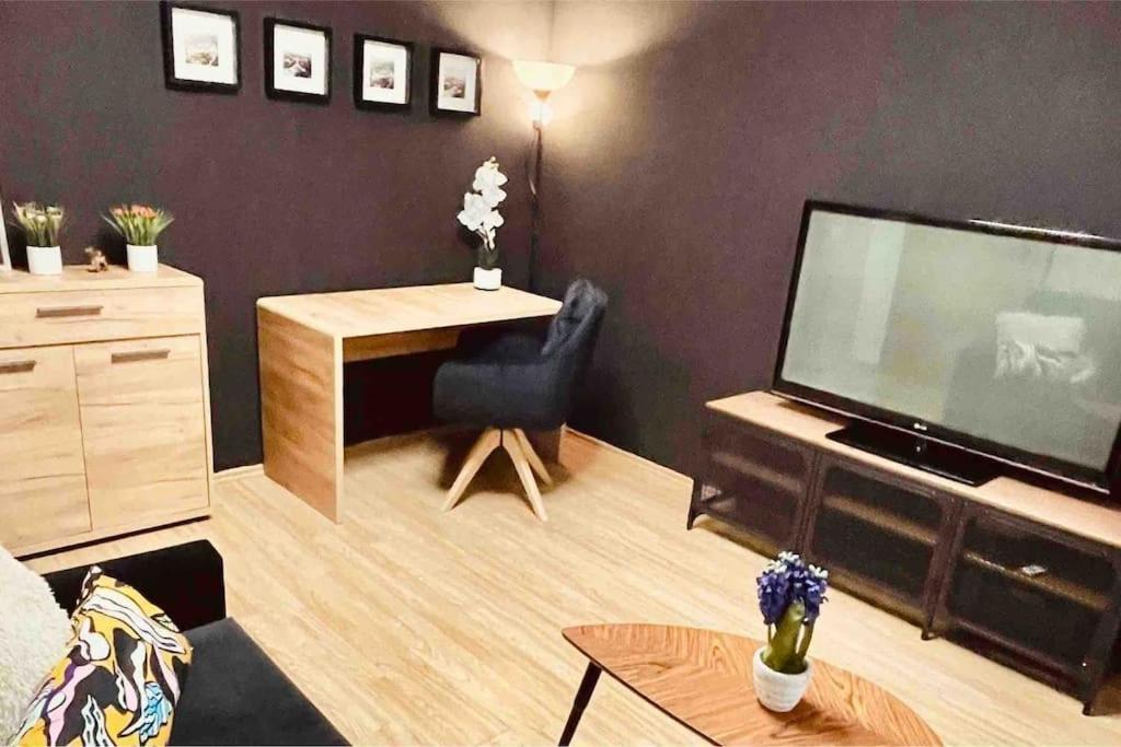 Moderny Apartman S Parkovanim Pressburg Exterior foto