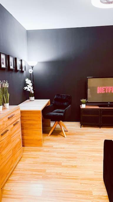 Moderny Apartman S Parkovanim Pressburg Exterior foto